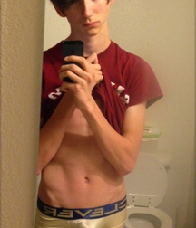 Monday night hotties... 59891b65434b8.png