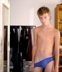 Monday night hotties... 59891b8b7e780.jpg