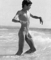 Boys being boys, pt.6... 59b17d297e27d.jpg