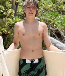 Boys being boys, part 8... 59bf815b54668.jpg