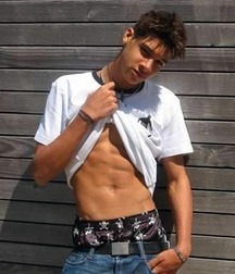Good looking and very hot... 59c3150273271.jpg