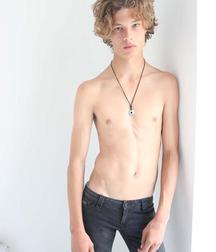 Boys being boys, part 9... 59d22afca8a85.jpg