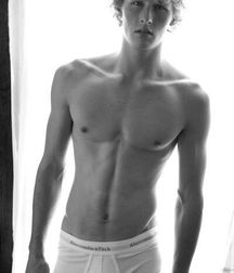 Boys being boys, part 10... 59d8f289b7ca2.jpg