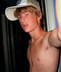 Boys being boys, pt. 11... 59dc21f086e37.jpg