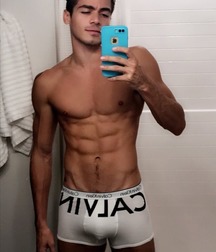 Butts and bodies... 59e5b7ec7677f.jpg
