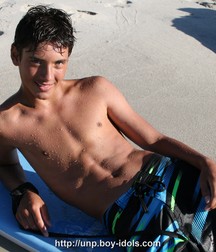 Boys being boys, pt.17 59edbedd01152.jpg