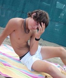 Friday hotties, pt 4... 59f15f7b83084.jpg