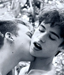 Beyond gorgeous... 59f3f93219b8b.png