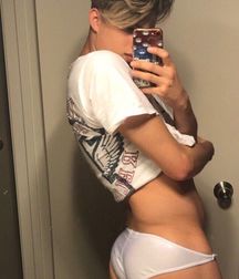 Shirtless cuties... 59f992e84f8dd.jpg
