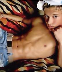 Really hot boys, pt. 2 59fb8eaf6b483.jpg