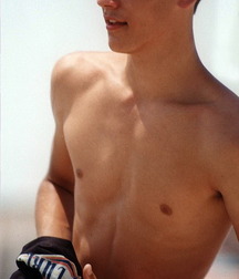 Mostly abs, nipples, and belly buttons..... 5a0e0315700cf.jpg