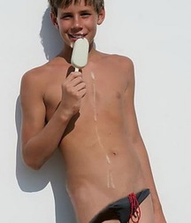 William and favs... 5a1be7f08aaf0.jpg