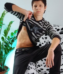 Dennis 01 5974be3455857.jpg