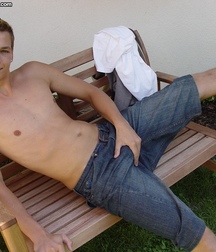 sexy hottie at home 5978d45d7761c.jpg