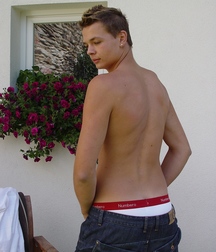 sexy hottie at home 5978d46916b17.jpg