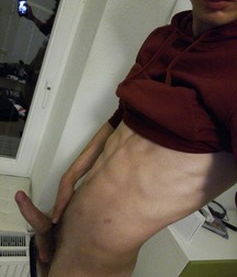 ME PLAYING WITH MY COCK ON SNAPCHAT 59c6b71e516ed.jpg