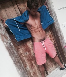 Tease 59b20a95c8e1e.jpg