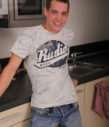 Alex Stevens 2 59b2b616bec49.jpg