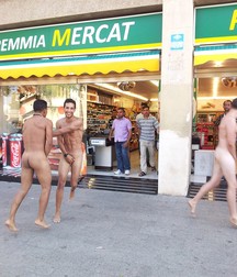 Out and About 10 59b4c35a2e89b.jpg