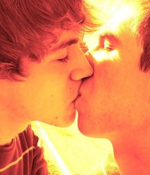 Kissing Boys 59c1d8076089a.jpg