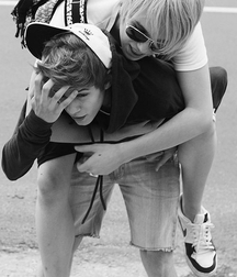 Kissing Boys 59c1d8210000e.jpg