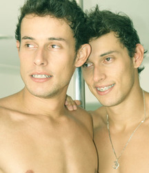 Twins 2 59c3317817a6b.jpg