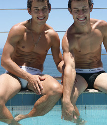 Twins 2 59c3318b7c814.jpg