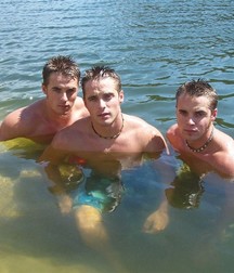 Twins & Triplets 59c734e15aef2.jpg