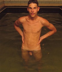 Ton In Sauna 59cf16d0a6112.jpg