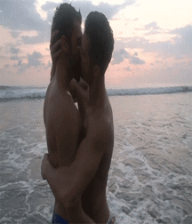 Kissing Boys Gifs 5 59cf2010c36ac.gif
