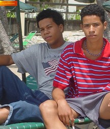 Hansel & Jose 59d2f74e2afa3.jpg
