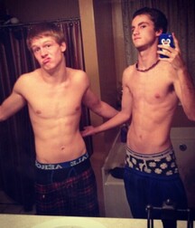 Sagger Boys Galore 5edbcbd608110.jpg