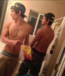 Sagger Boys Galore 5edbcccb25656.jpg