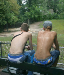 Sagger Boys Galore 5edbcd1828e31.jpg