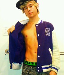 Back's and Ass' Gay Tube 5ff14849dc57f.jpg