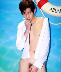 sexy boys 5a5cf399d7dca.jpg