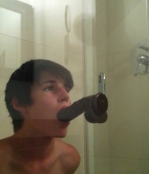 dicker dildo im boy 5975b4b94634f.jpg