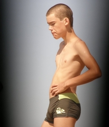 unterwäsche und badehose....sehr erregend 597778f0b1b8c.jpg
