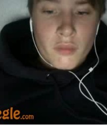 omegle jungs erwischt! 597f7b22a32b3.jpg