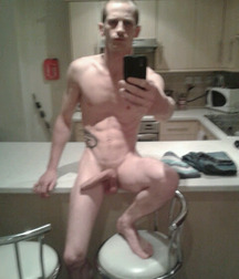 me 5f1392f56e5b9.jpg