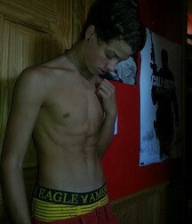 very nice bodys selfies twink tube 61a3c27983e55.jpg