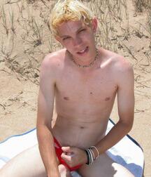 Aussie Levi Public Beach wank boys porn 61a1887c60483.jpeg