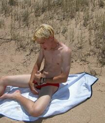 Aussie Levi Public Beach wank boys porn 61a1888f95474.jpeg