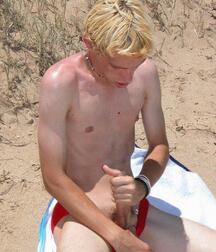 Aussie Levi Public Beach wank boys porn 61a188a2e4648.jpeg