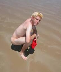 Aussie Levi Public Beach wank boys porn 61a188b28ea62.jpeg