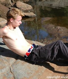 Aussie Avian Silk Boxers Outdoors Gay Porn 61a9fb4363033.jpg