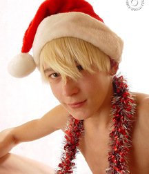 Blond Porn Star Lukas 61b1d045c303c.jpg