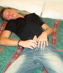 Aussie Twink Toby Gay Porn 61c2bbeddb341.jpg