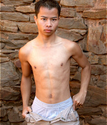 Aussie Boy Ra Chum Bares All Outdoors 61ca62fabe939.jpg