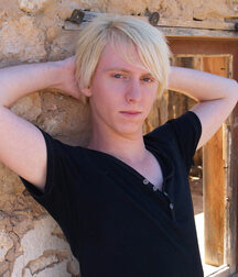 Blond Aussie Twink Jess 61d116e2ebb68.jpg